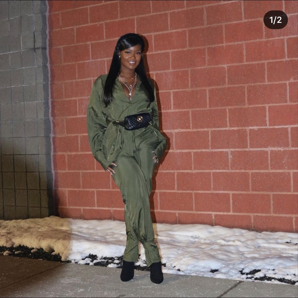 Pretty little thing pants and top set